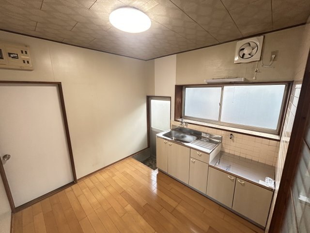 下白川町貸家のキッチン写真