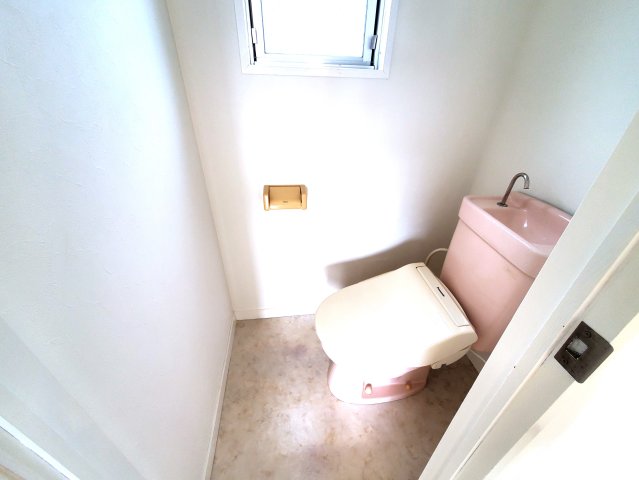 トイレ　トイレもきれいです