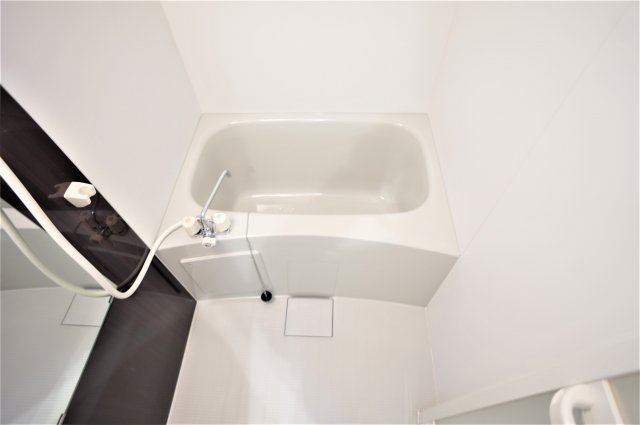 バス・シャワールーム　ゆったりお風呂は疲れも癒されますね
