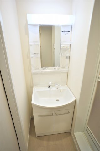 洗面設備　朝など便利なシャンプードレッサーです