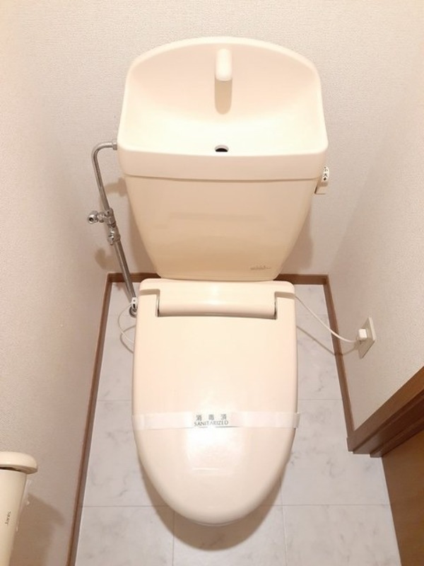 トイレ　図面と現状に相違がある場合には現状を優先