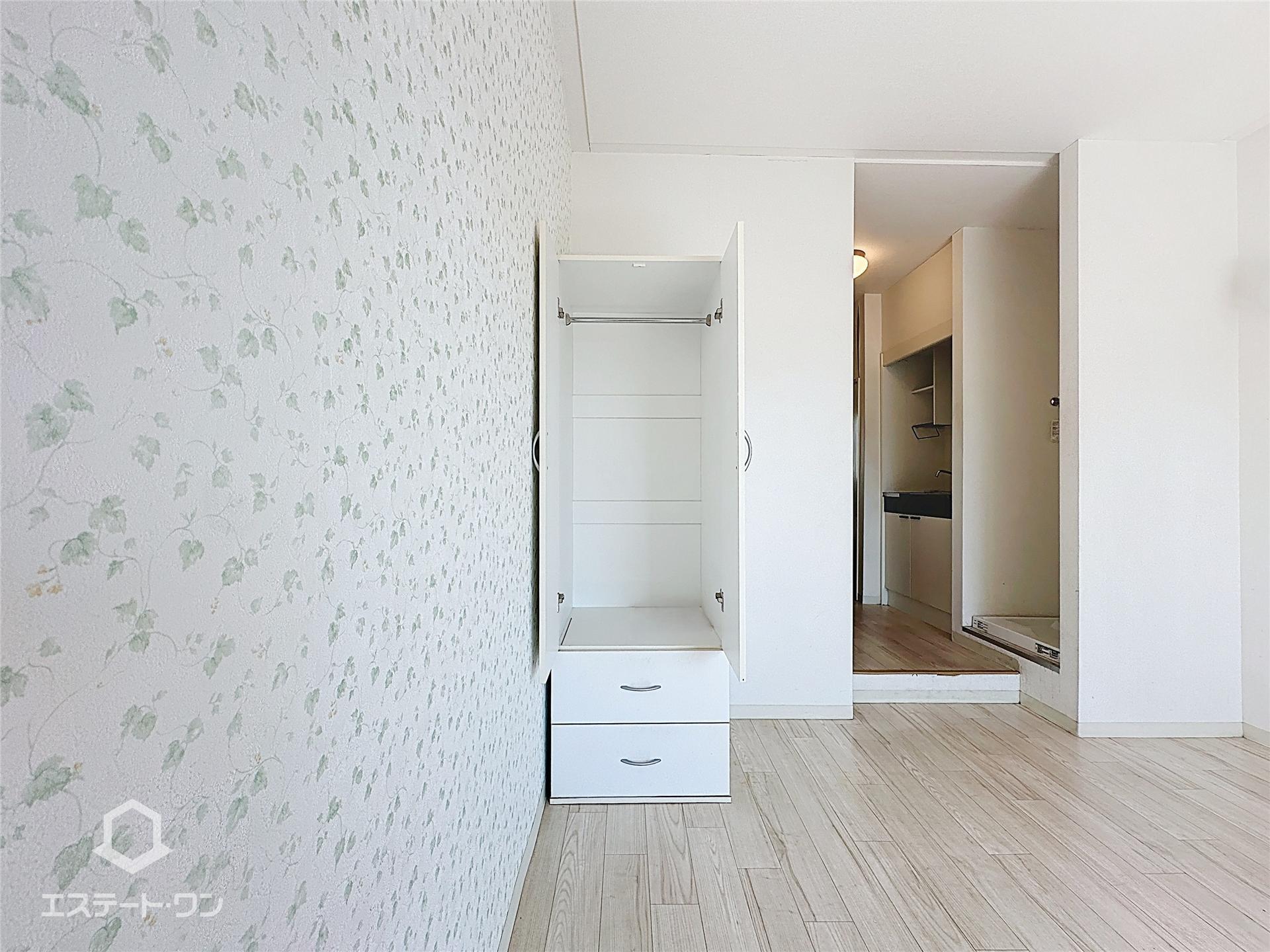 収納　丈の長い衣類も掛けられるクローゼット◎