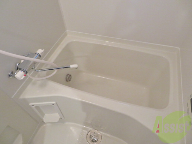 バス・シャワールーム　追い炊き機能が付いております。いつでも温かいお風呂に入れます