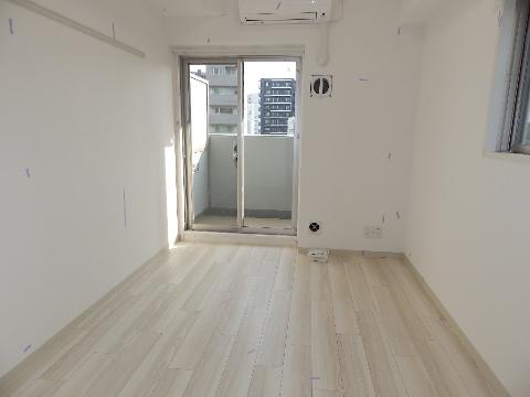 居室・リビング　室内