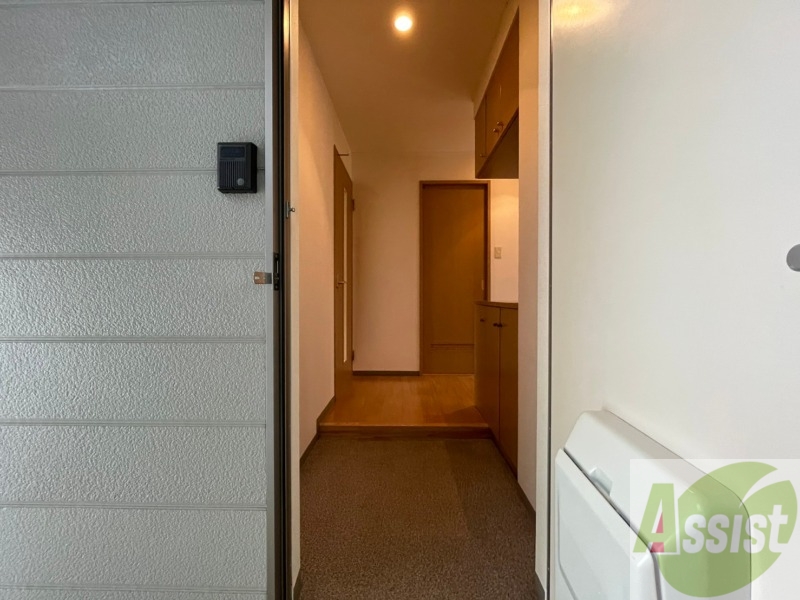 玄関　玄関からの様子を撮影してみました。動線になります。