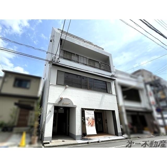 エントランス　建物外観