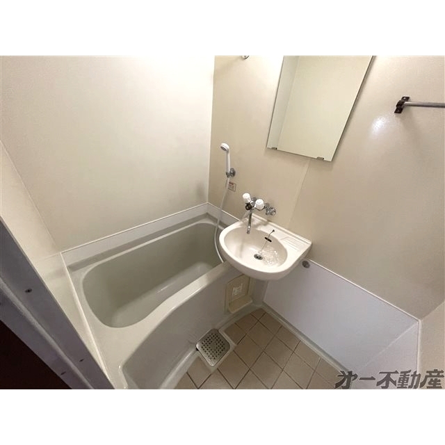 バス・シャワールーム　バスルーム