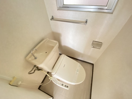 トイレ　※別号室の写真です。