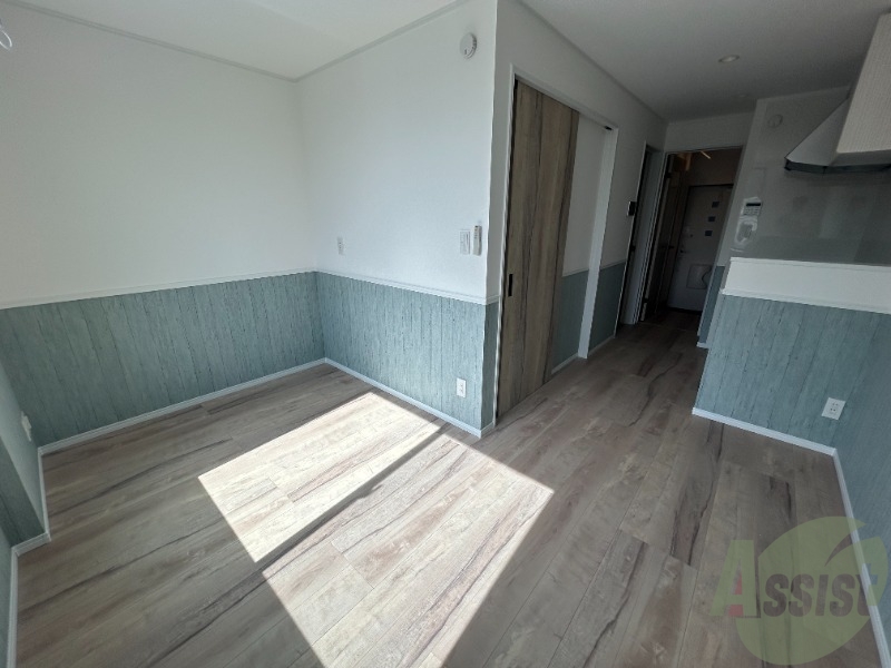 居室・リビング　こちらは８．２２帖のリビングダイニングキッチンです。