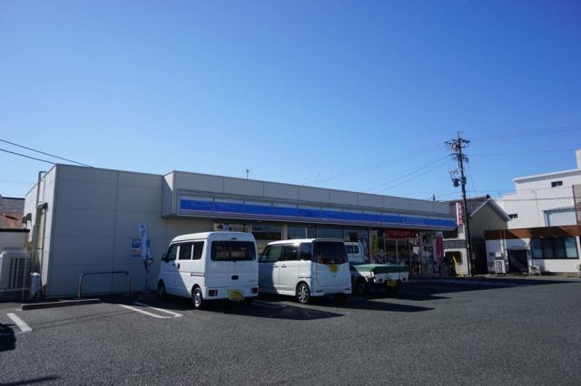 コンビニ　ローソン（コンビニ）まで360m