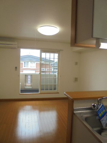 バルコニー　陽当たり良好なバルコニーです♪