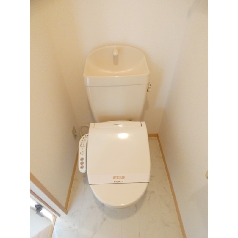 トイレ　図面と現状に相違がある場合には現状を優先