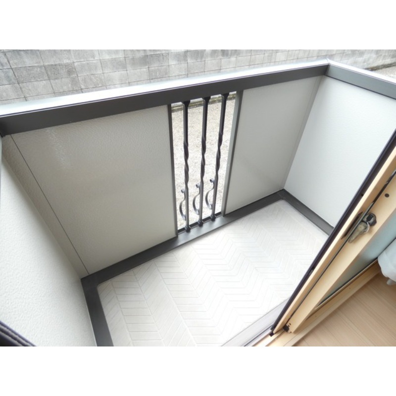 バルコニー　図面と現状に相違がある場合には現状を優先