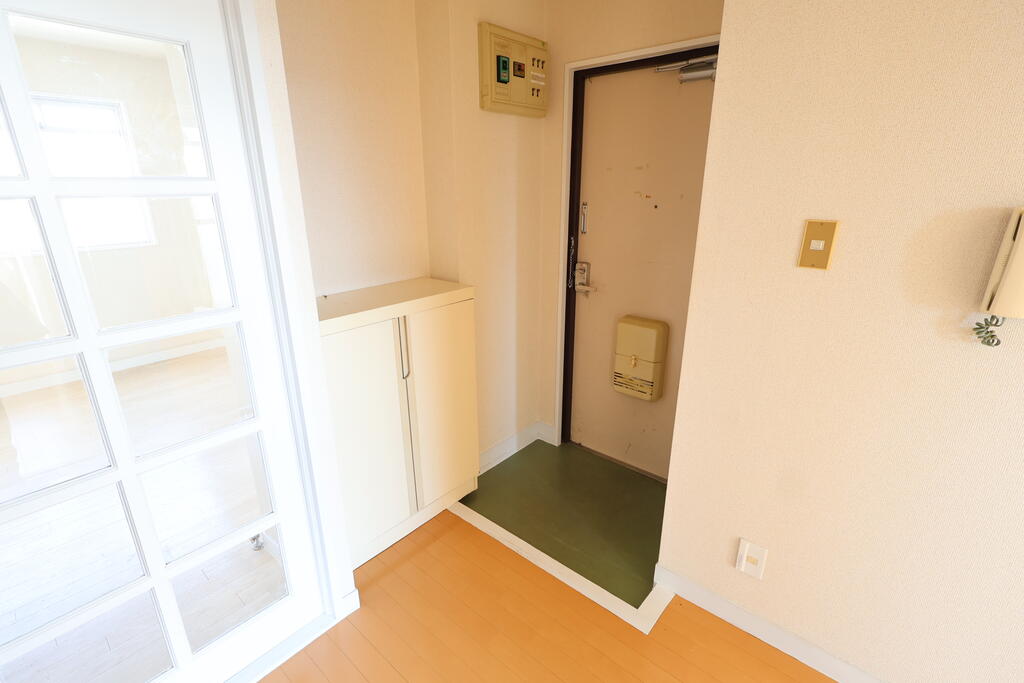 玄関　シューズボックス付き