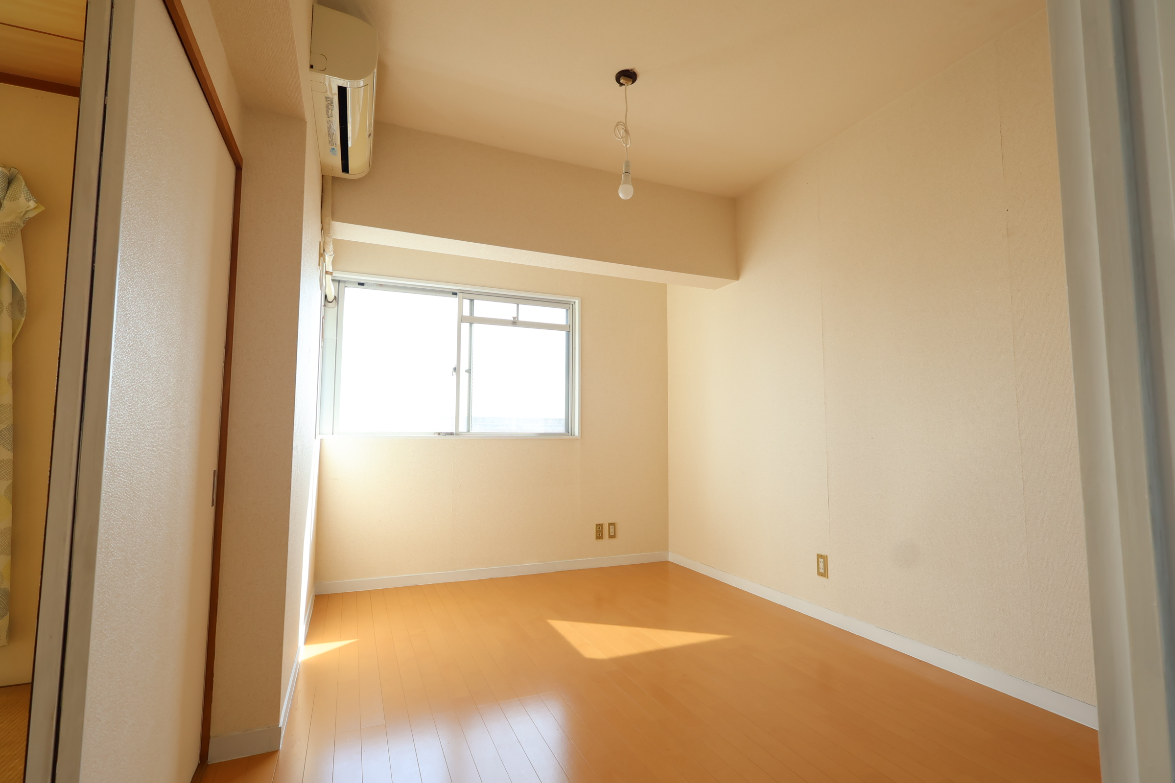 居室・リビング　洋室6帖