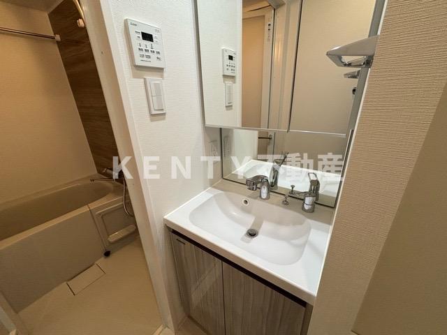 洗面設備　朝の身支度には欠かせない独立洗面化粧台