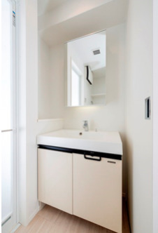 洗面設備　独立洗面化粧台付き