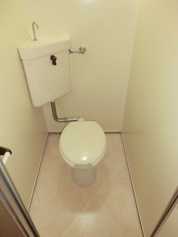 トイレ　ゆったりとした空間のトイレです