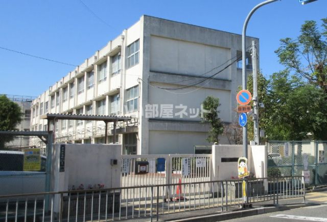 小学校　東深井小学校（小学校）まで740m