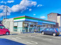 コンビニ　ファミリーマート　豊橋牛川通二丁目店（コンビニ）まで380m