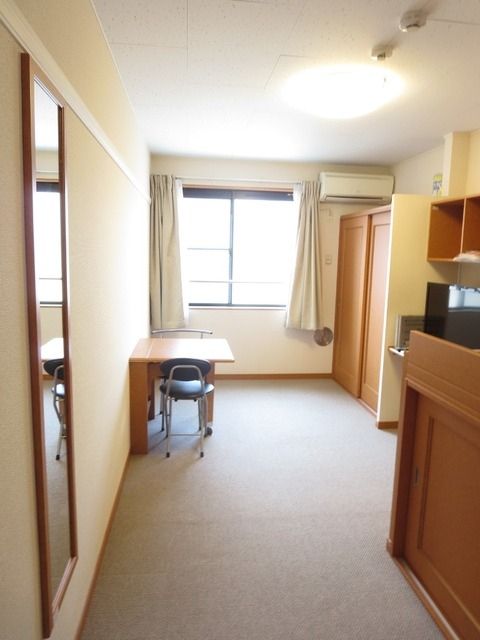 居室・リビング　★明るいお部屋です★