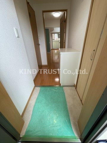 玄関　収納もある玄関です