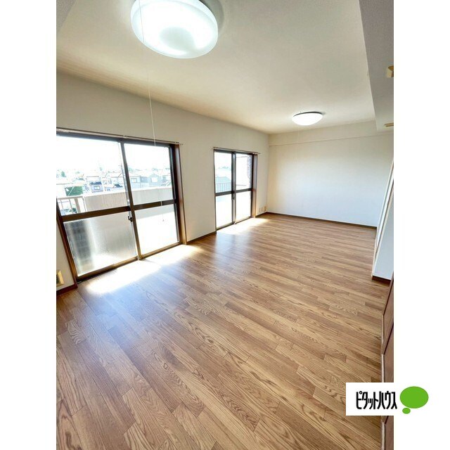 居室・リビング　３０５