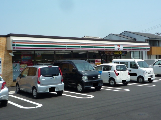 コンビニ　セブンイレブン　横浜川島町西店（コンビニ）まで500m