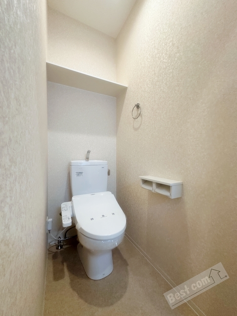 トイレ　温水洗浄便座付き♪