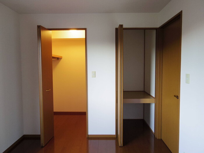 収納　ウォークインクローゼット