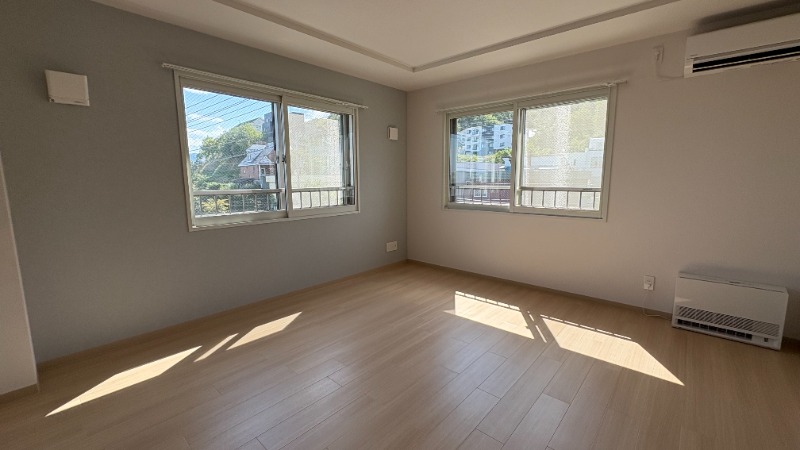 居室・リビング　明るいリビング