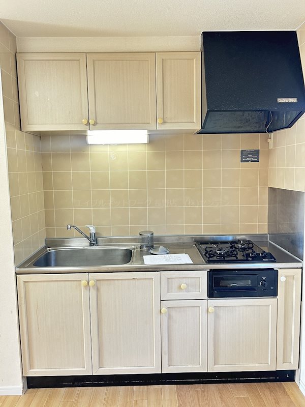 キッチン　写真は101号室です（参考）