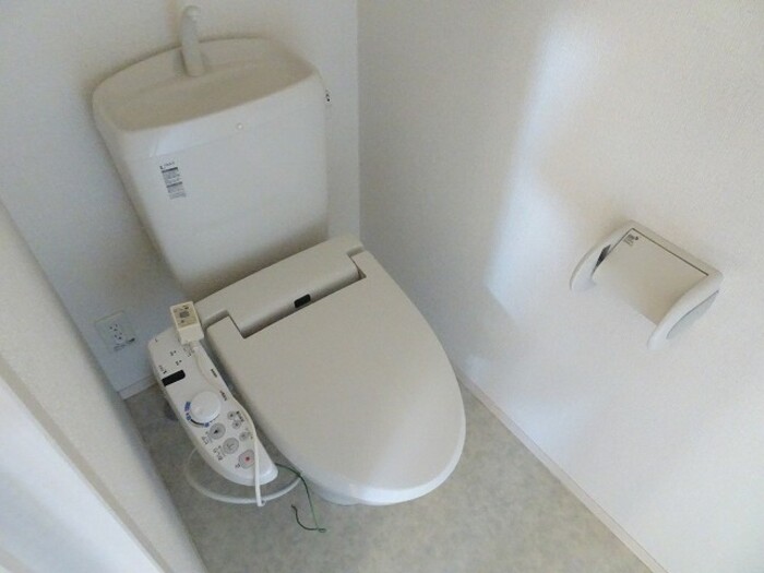 トイレ　温水洗浄暖房便座