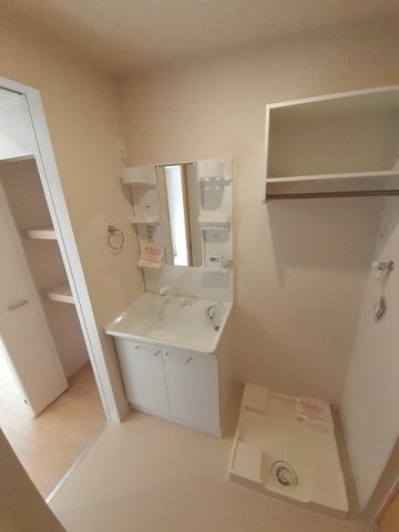 洗面設備　広い洗面スペースです★