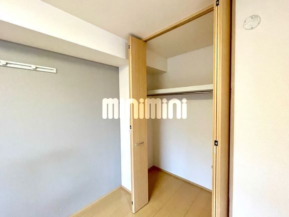 収納　洋室６帖の収納