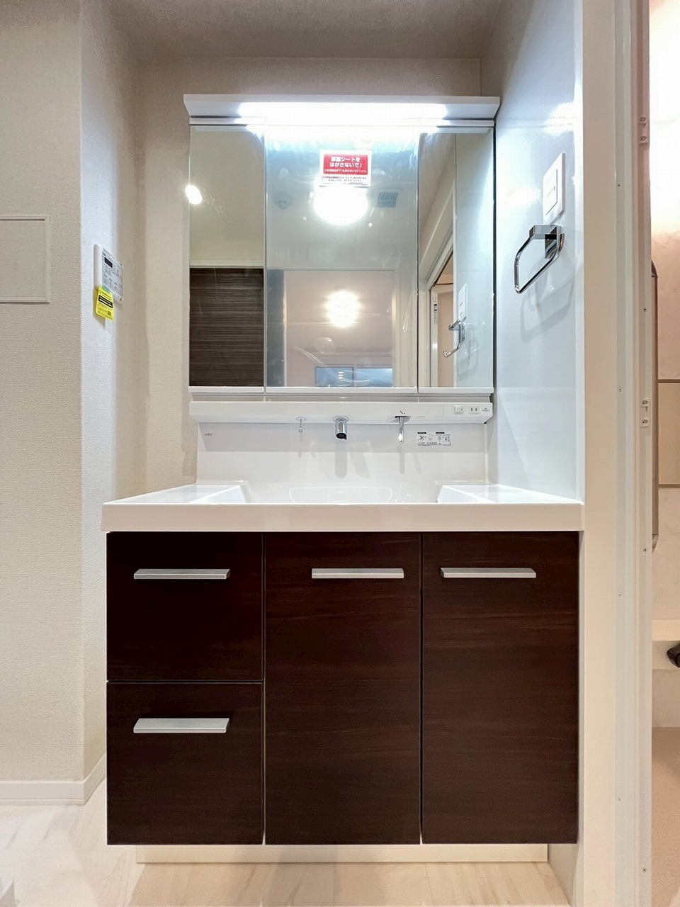 洗面設備　※同じ間取り別のお部屋の写真です。