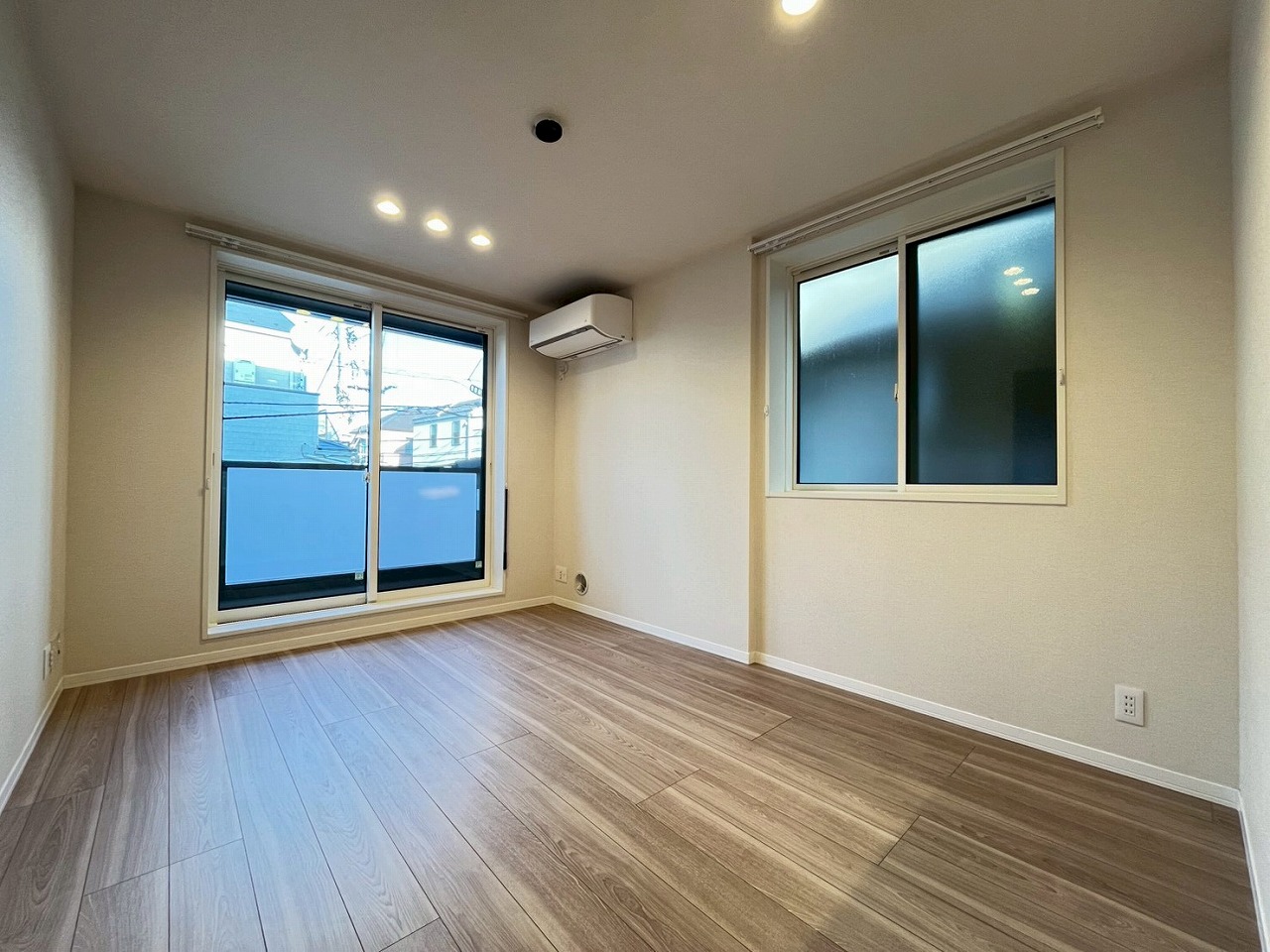 居室・リビング　※同じ間取り別のお部屋の写真です。