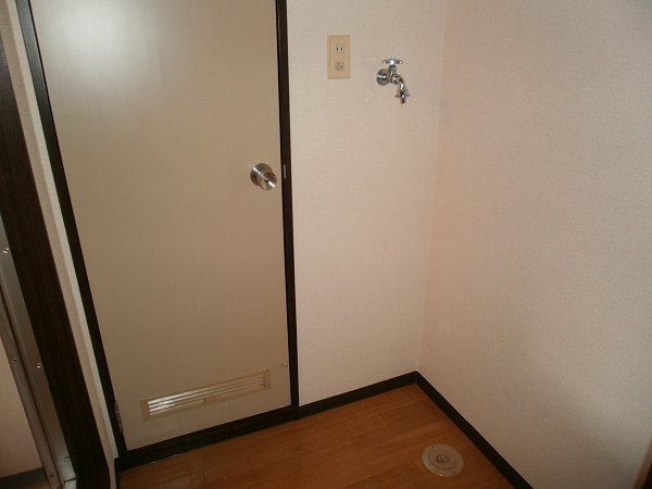 その他設備　洗濯機置場