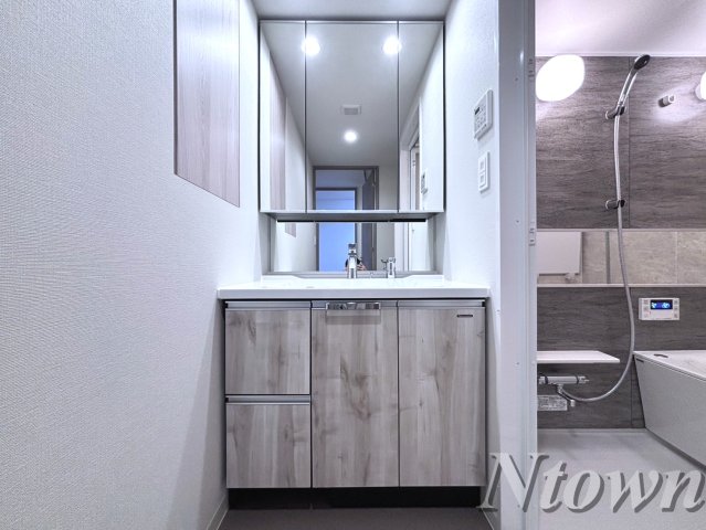 洗面設備　朝の身支度には欠かせない独立洗面化粧台