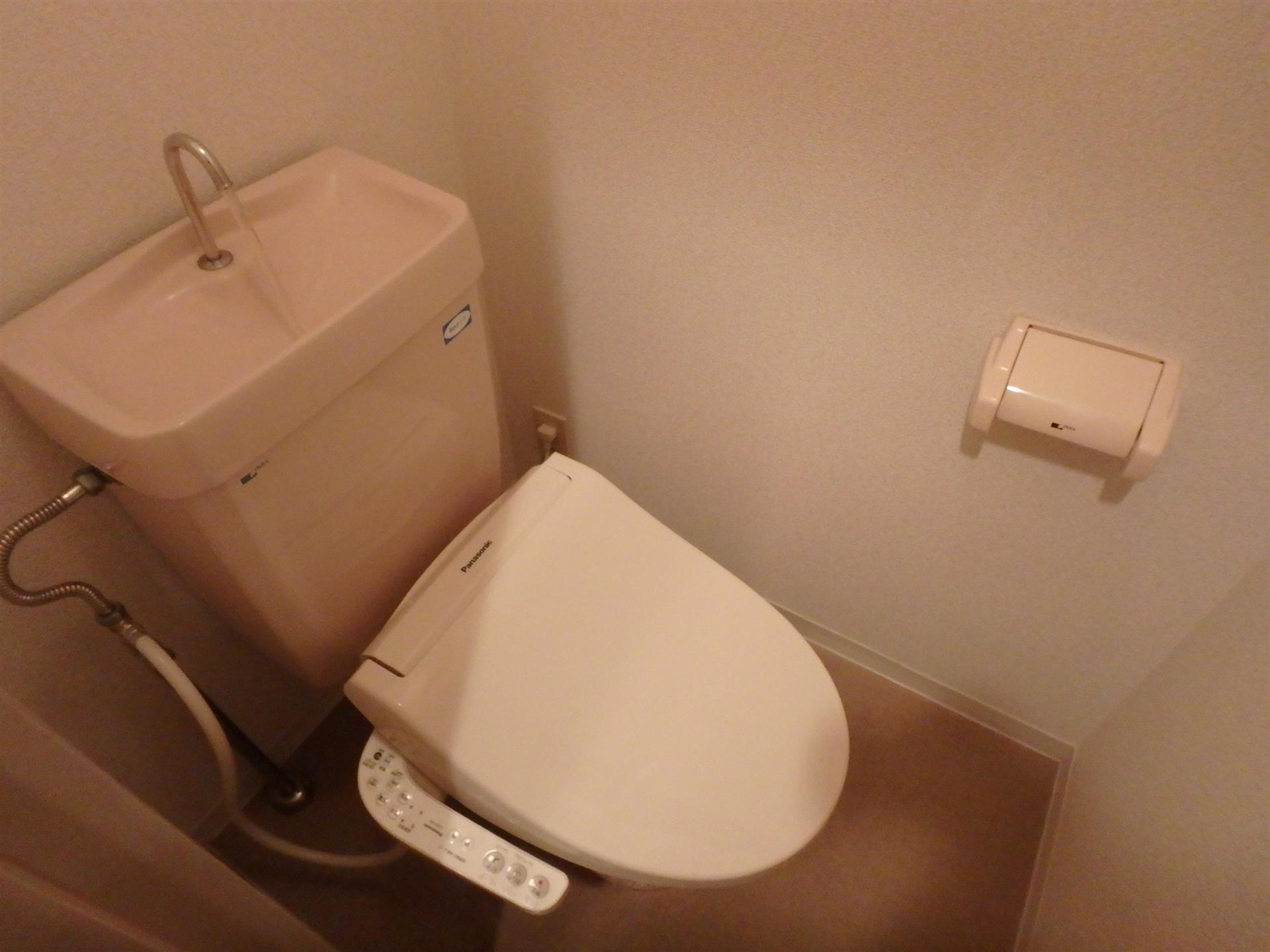 トイレ　ウォシュレット付きのトイレです
