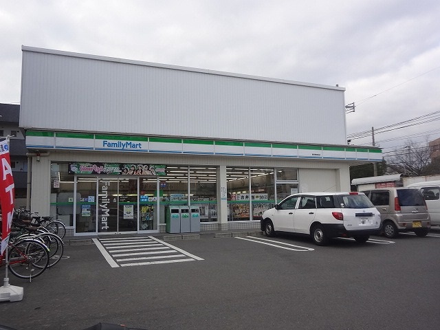 コンビニ　ファミリーマート脇田電停前店（コンビニ）まで489m