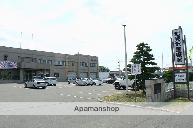 警察署・交番　岩見沢警察署（警察署・交番）まで372m