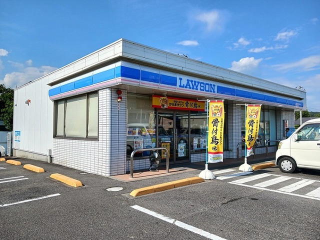 コンビニ　ローソン井原警察署前店（コンビニ）まで110m