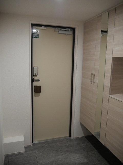 玄関　同施工会社参考画像