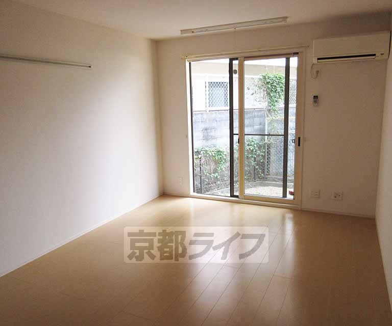 居室・リビング　シンプルなお部屋です！