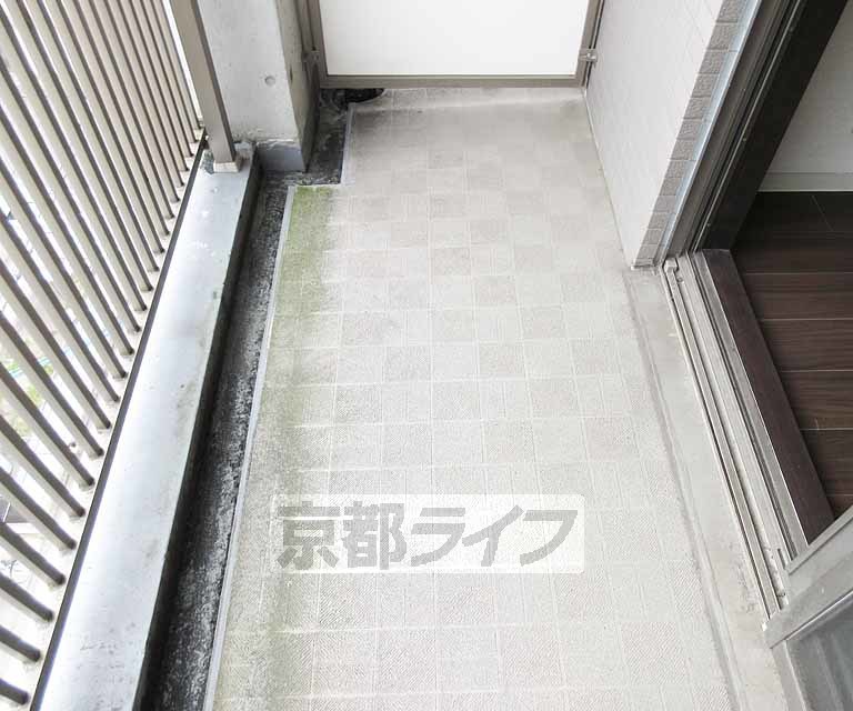 バルコニー　ベランダも広めです。