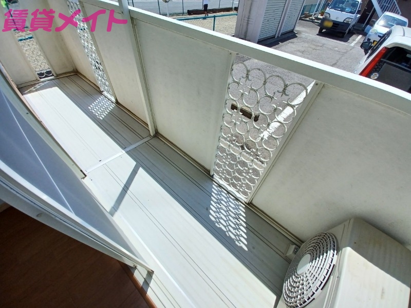 バルコニー　同型参考写真です
