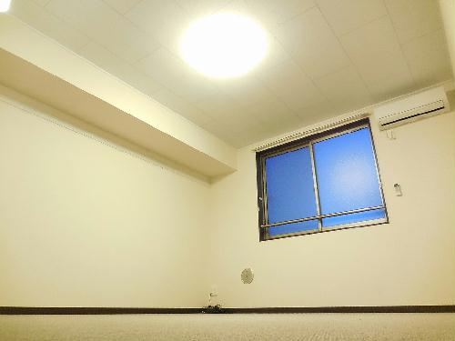 その他部屋・スペース　2Fの床面は、カーペット敷きです。