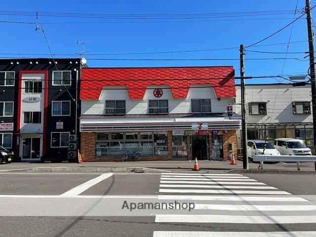 コンビニ　セブンイレブン室蘭工大前店（コンビニ）まで694m