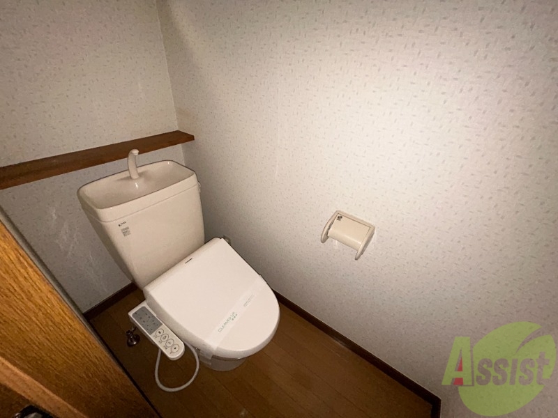 トイレ　トイレは温水洗浄便座となっており、快適にお使いいただけます。